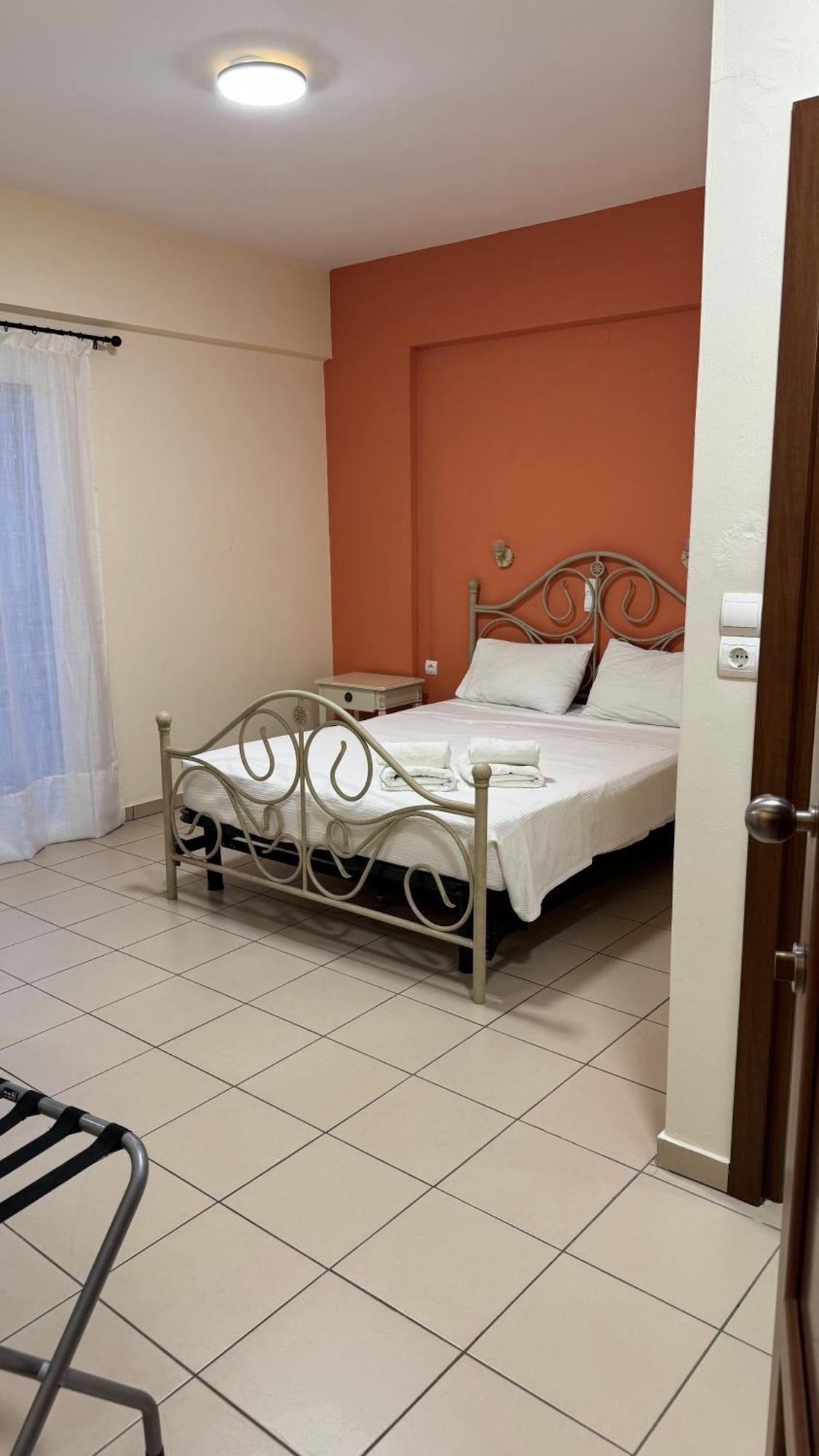 Chrisovalanto Hotel Sívota Værelse billede